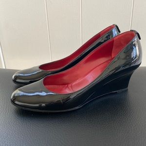 Authentic Gucci Patent Leather Wedges Size 37
